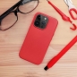 Preview: iPhone 15 Pro Max Leather MagSafe Case in rot am Tisch Zubehör online kaufen bestellen