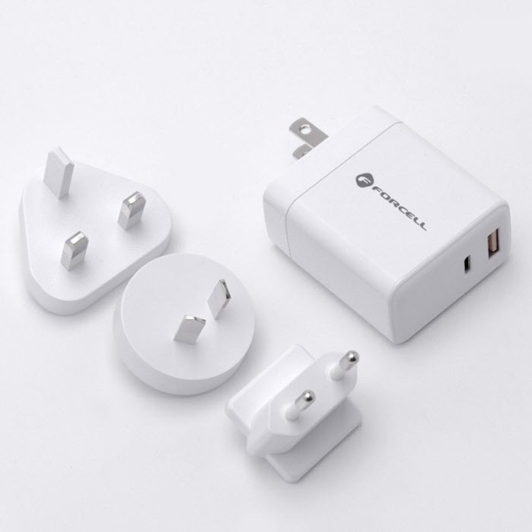 Internationales iPhone Schnell Ladegerät mit Adapter PD QC am Tisch Zubehör online kaufen